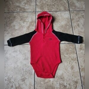 CALVIN‎ KLEIN Red Black Bodysuit Onesie With Hood size 3-6 months